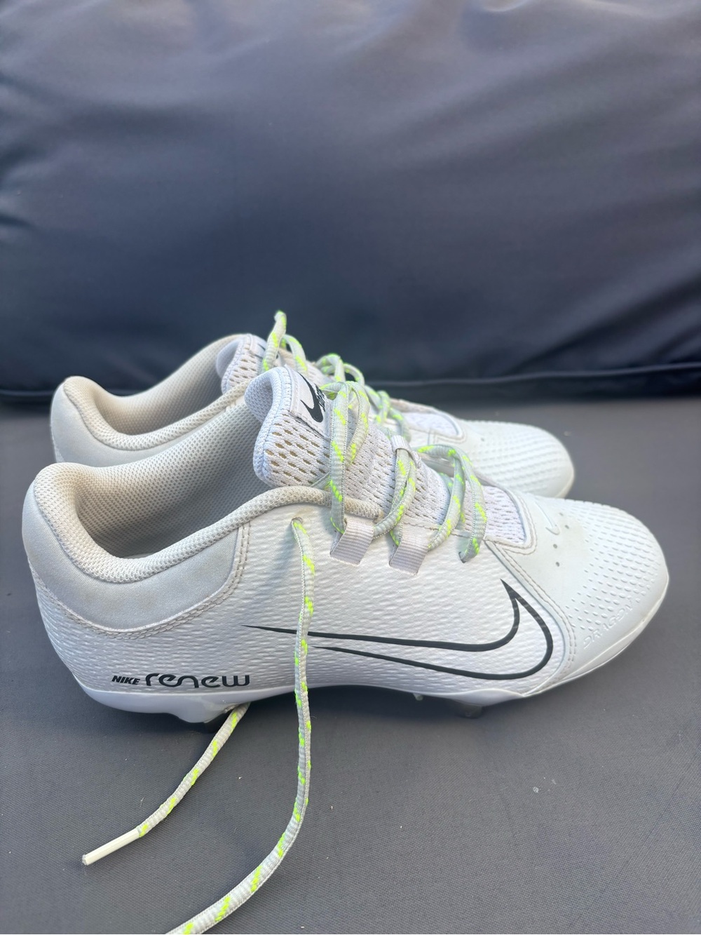 Nike Women’s White Softball Cleats